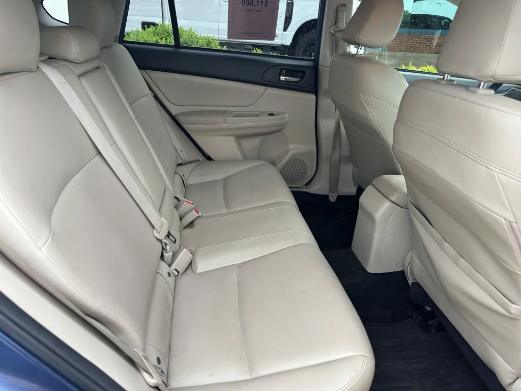 Used 2014 Quartz Blue Pearl Subaru Limited image 27