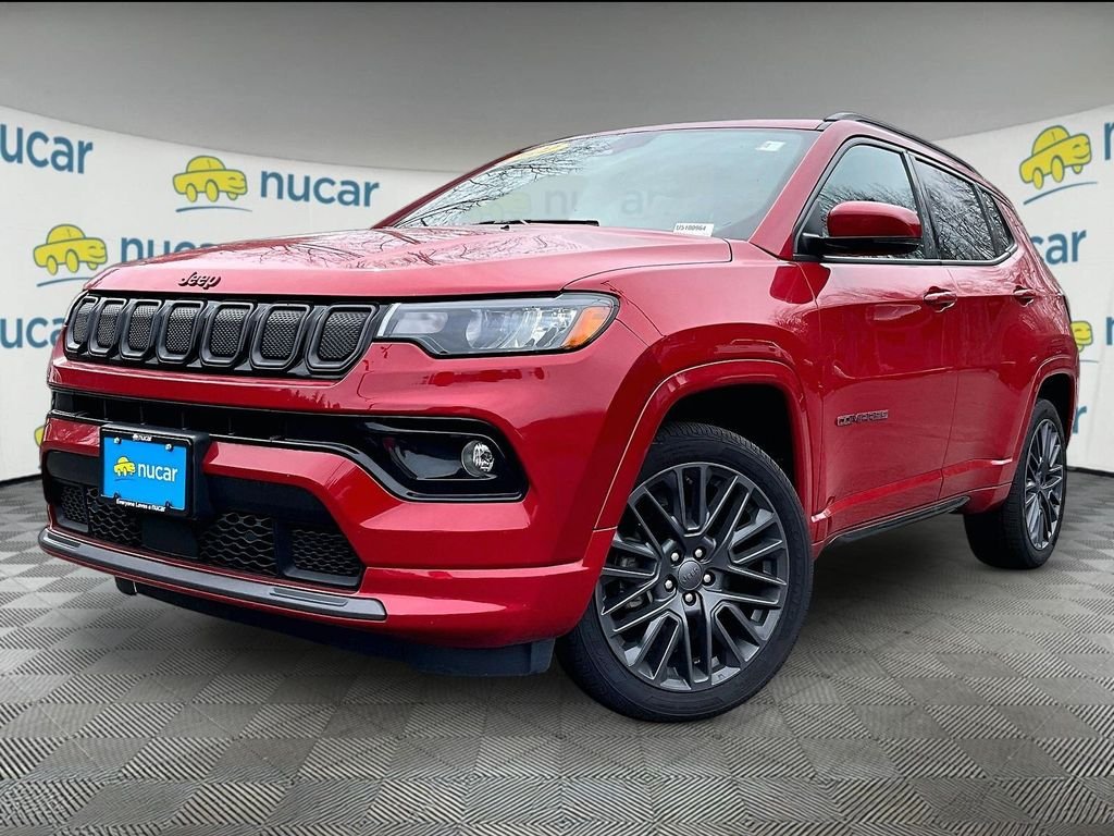 Used 2022 Red Jeep  image 3