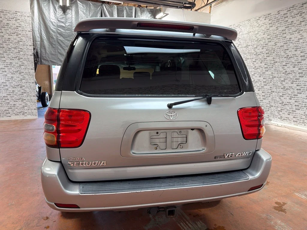 Used 2004 Silver Sky Metallic Toyota Limited image 32