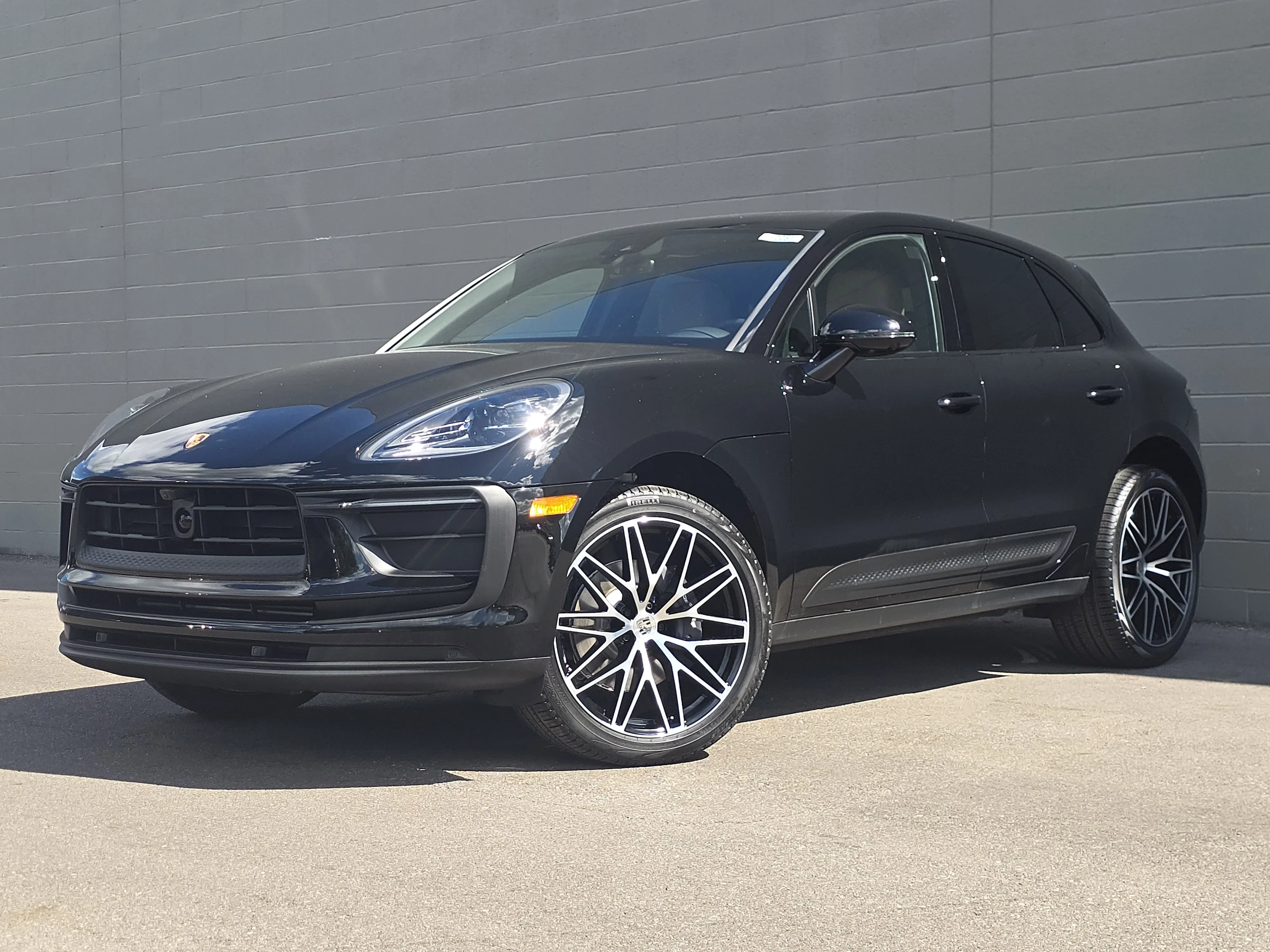 2026 Porsche Macan Base