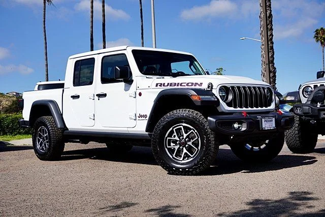 New 2026 Bright White Clear-Coat Exterior Paint Jeep Rubicon image 2