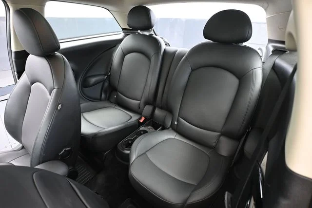 Used 2014 White MINI Paceman image 31