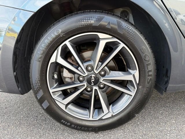 Used 2024 Gray Kia LXS image 8