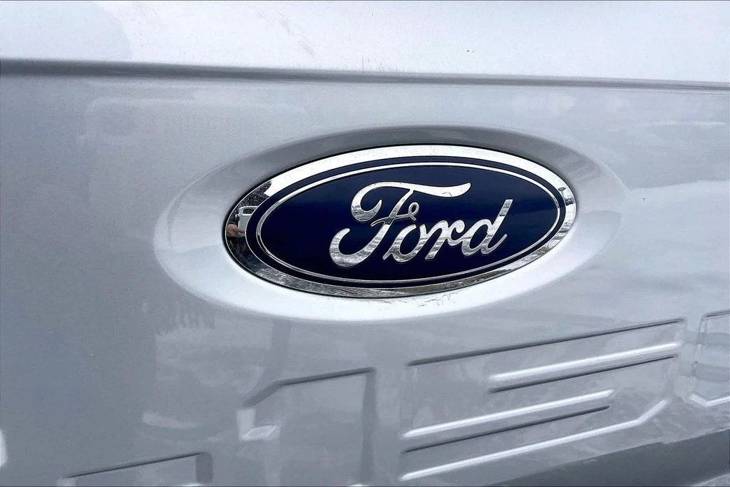 Used 2022 Silver Ford XLT image 29