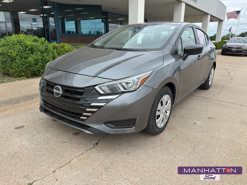 2024 Nissan Versa 1.6 S MT's photo