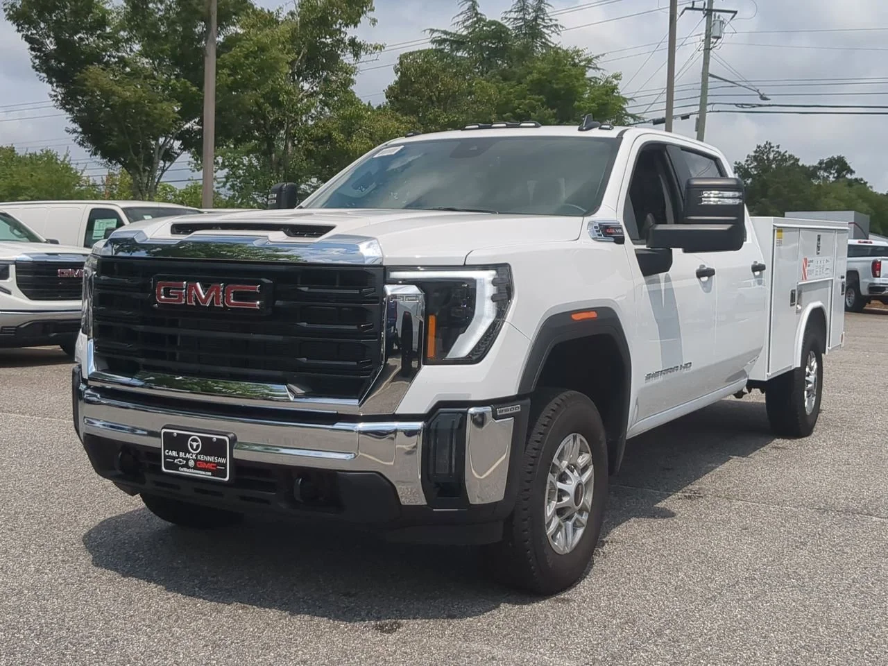 New 2026 Summit White GMC Pro image 4