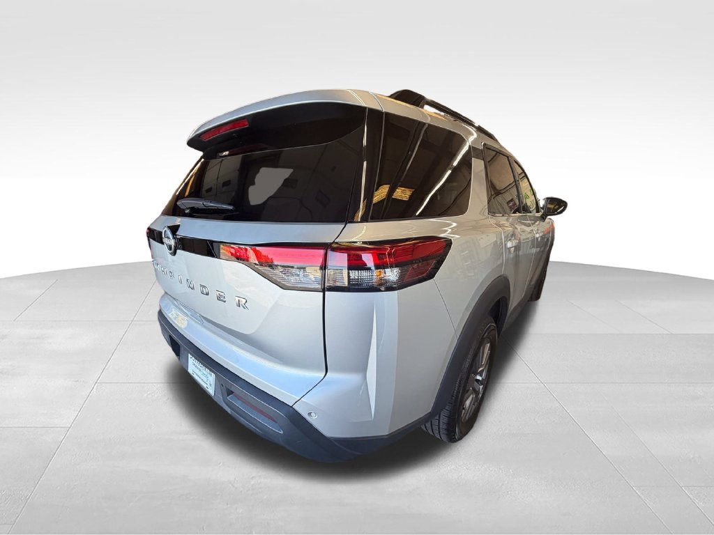 Used 2025 Silver Nissan SV image 5