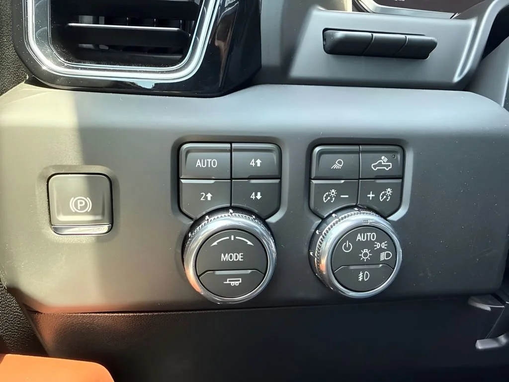 New 2026 Glacier White Tricoat GMC Denali Ultimate image 26