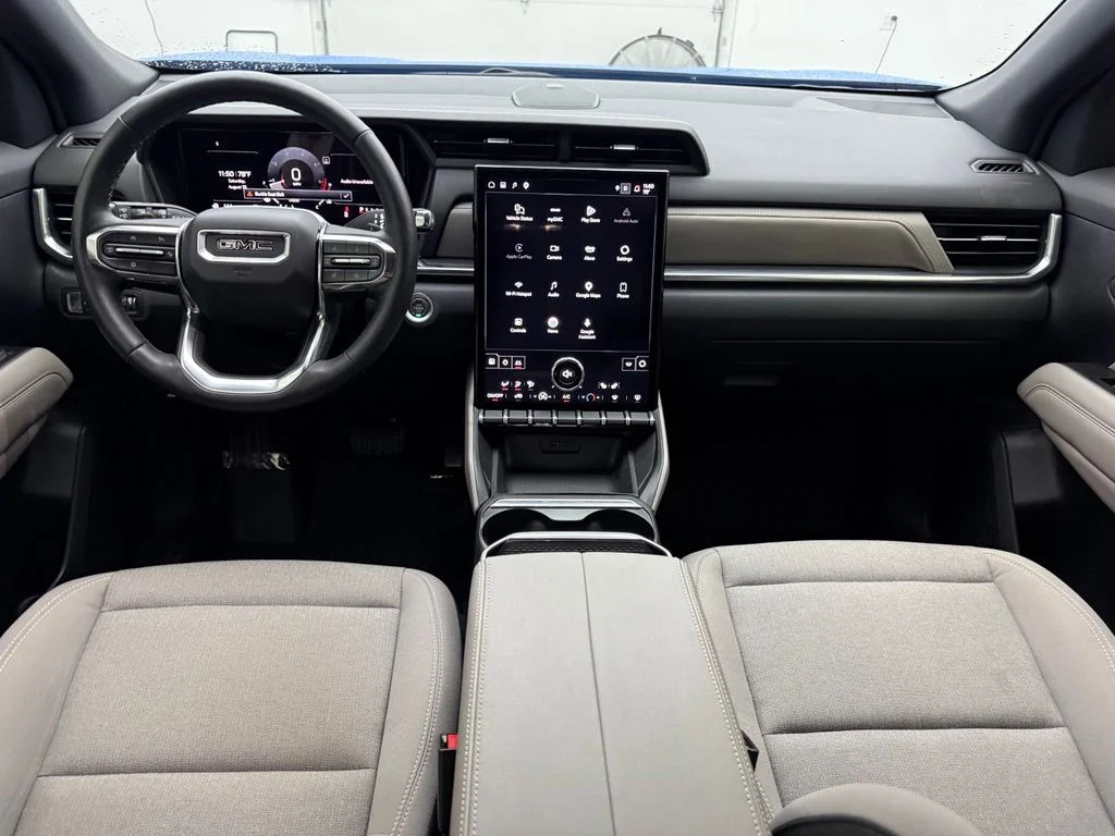 Used 2025 Blue GMC Elevation image 4