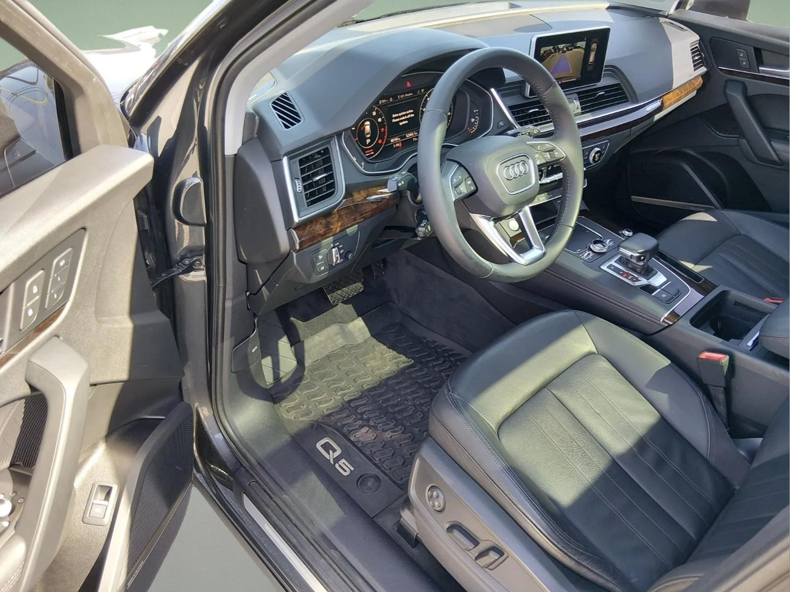 Used 2019 Manhattan Gray Metallic Audi Premium Plus image 15