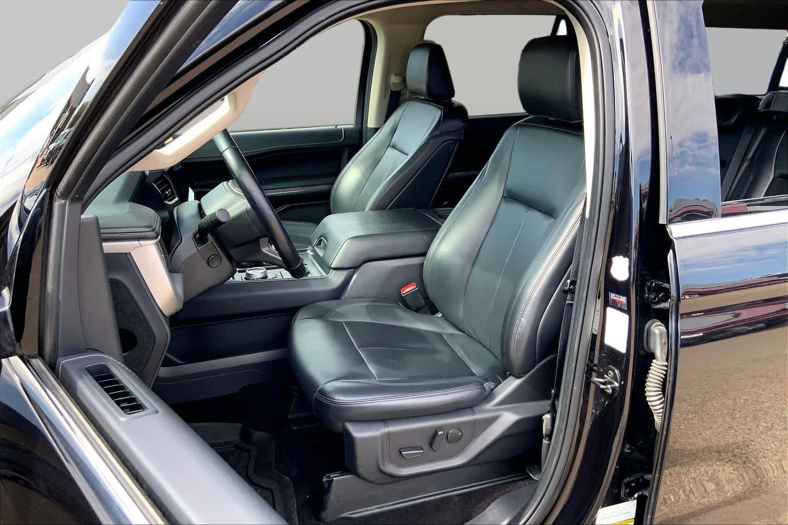 Certified Used 2023 Agate Black Metallic Ford XLT image 8