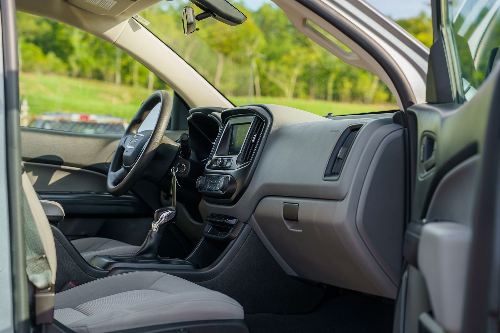 Used 2022 Gray GMC Elevation Standard image 12