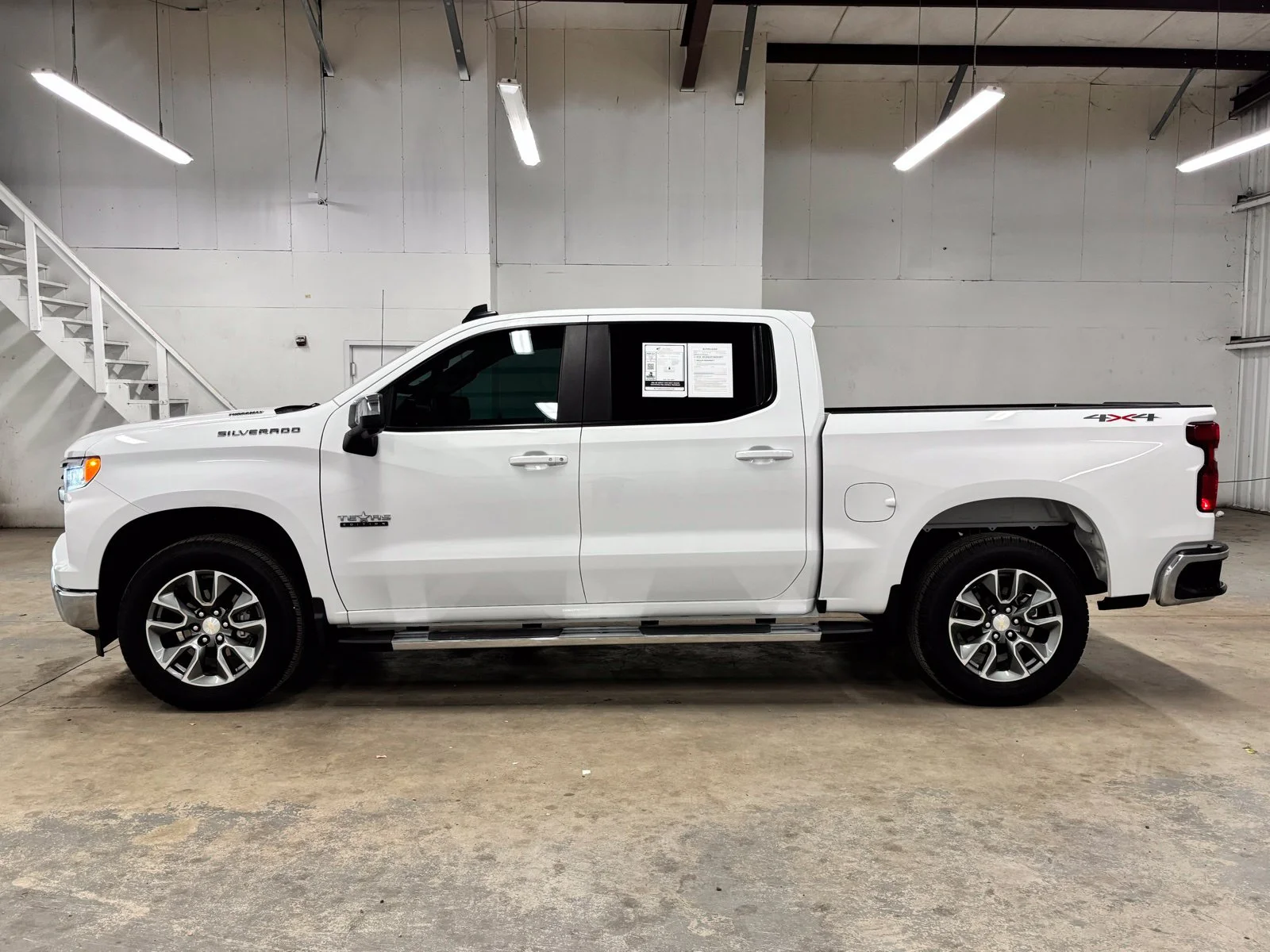 Used 2026 White Chevrolet LT image 4