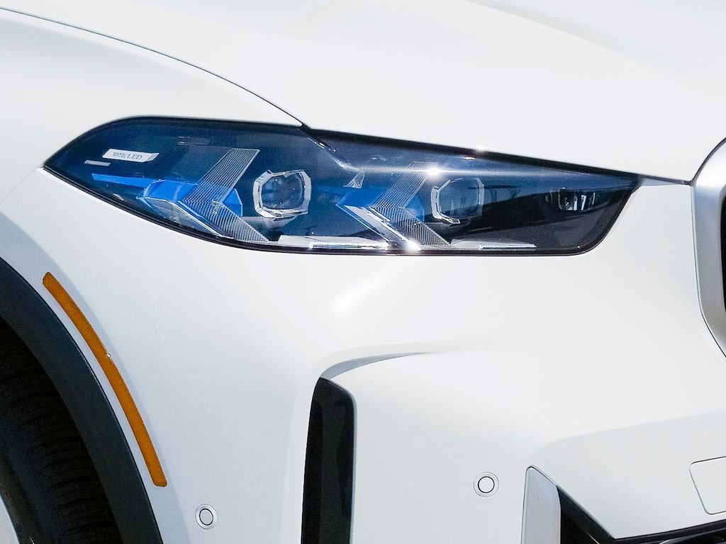 Used 2024 Alpine White BMW xDrive50e image 6