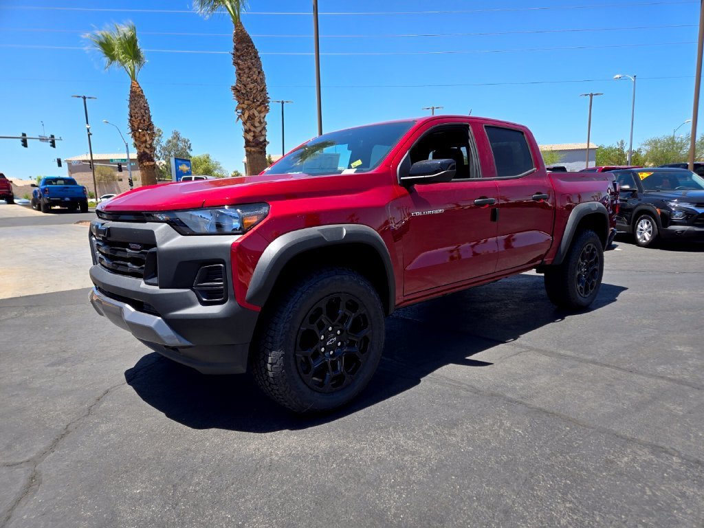 2026 Chevrolet Colorado Trail Boss - Photo 2
