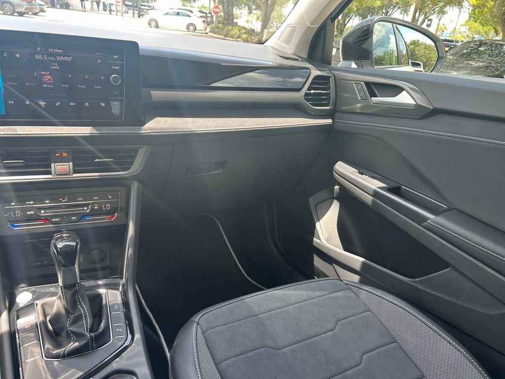 New 2026 White Volkswagen 1.5T SE Black image 11