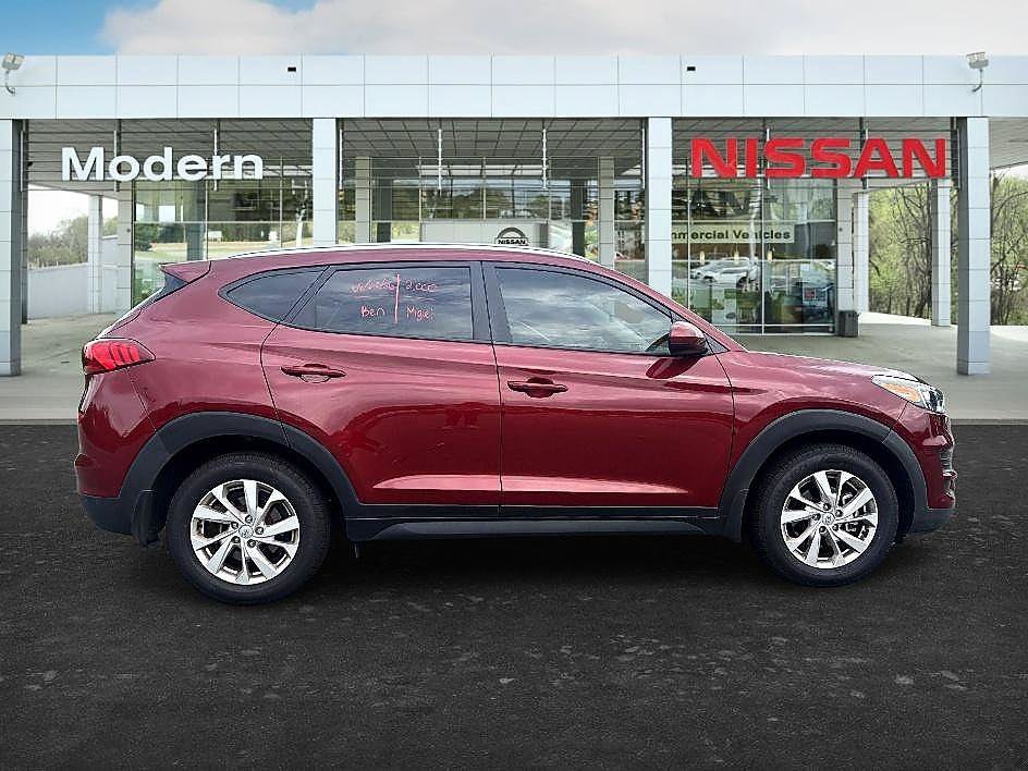 Used 2019 Gemstone Red Hyundai Value image 6