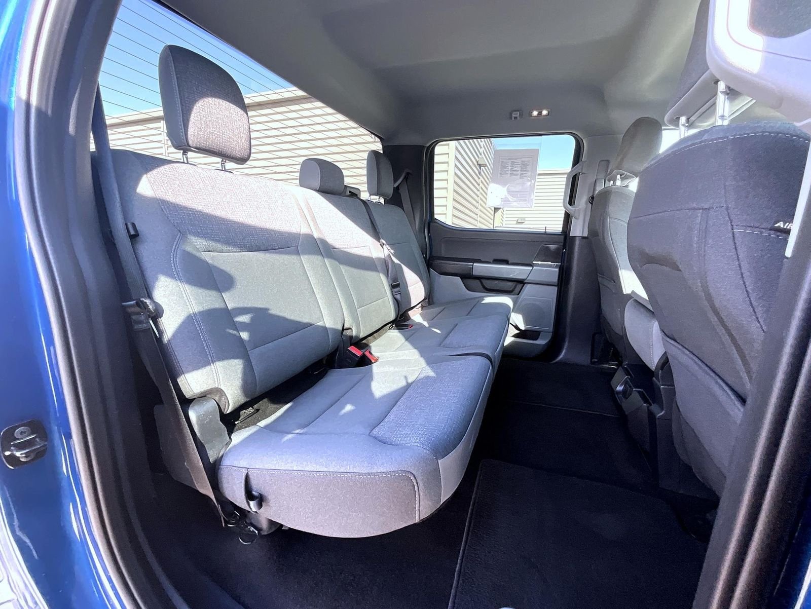 Used 2025 Blue Ford XLT image 19