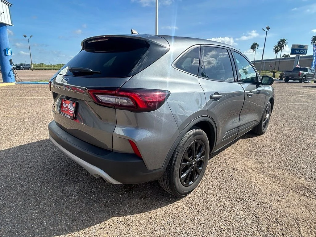 Used 2025 Gray Metallic Ford Active image 4