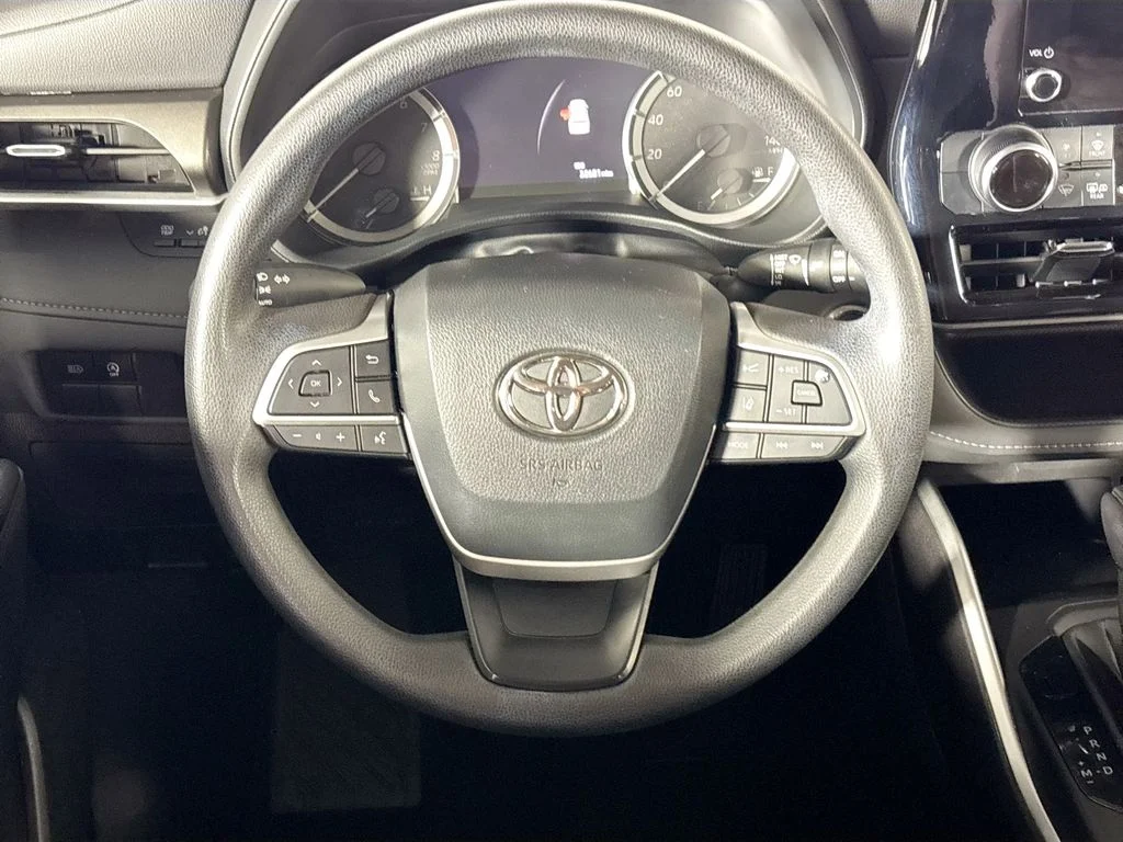 Used 2023 Beige Toyota L image 13
