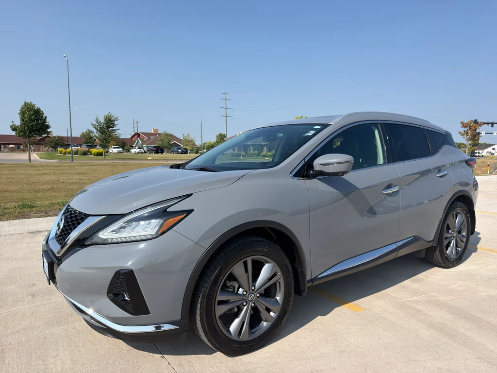 Used 2021 Boulder Gray Pearl Nissan Platinum image 7