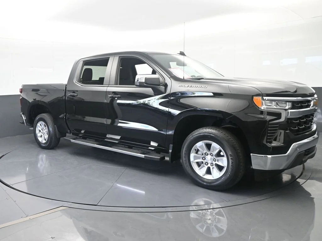Used 2024 Black Chevrolet LT image 8