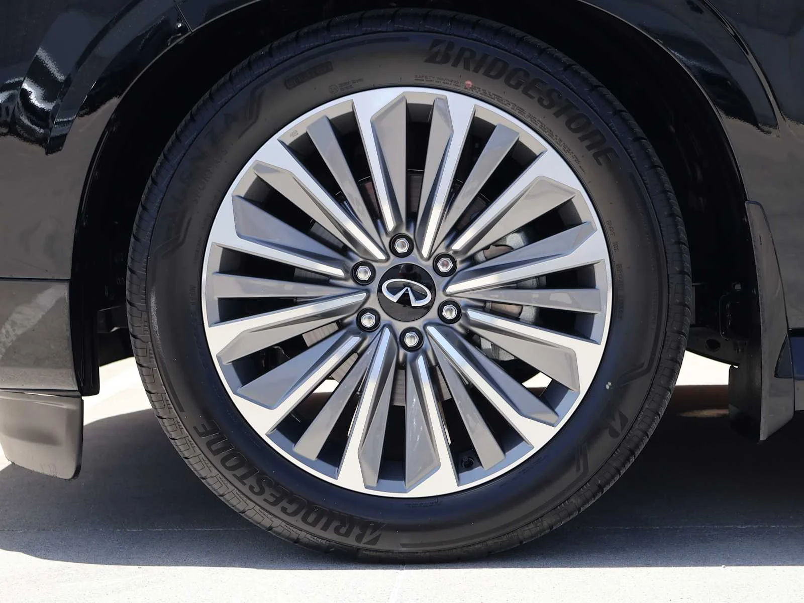 Certified Used 2026 Black Obsidian INFINITI LUXE image 12