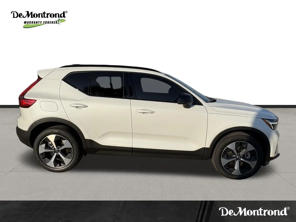 New 2026 Crystal White Volvo Plus image 4