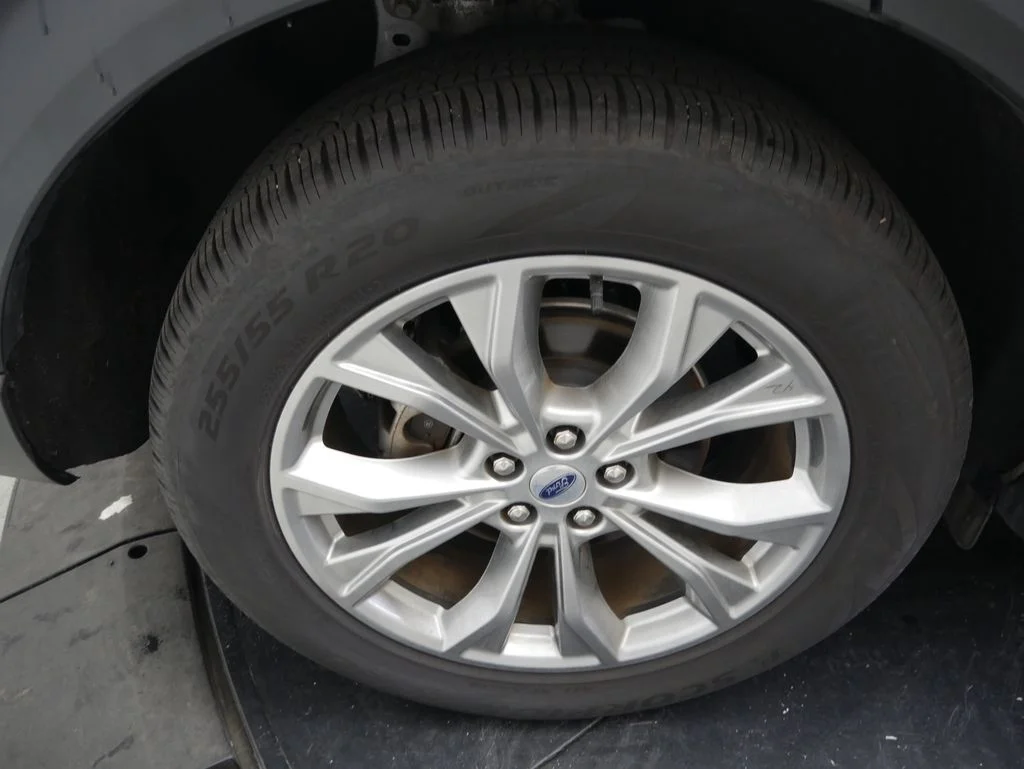 Used 2021 White Metallic Ford XLT image 14