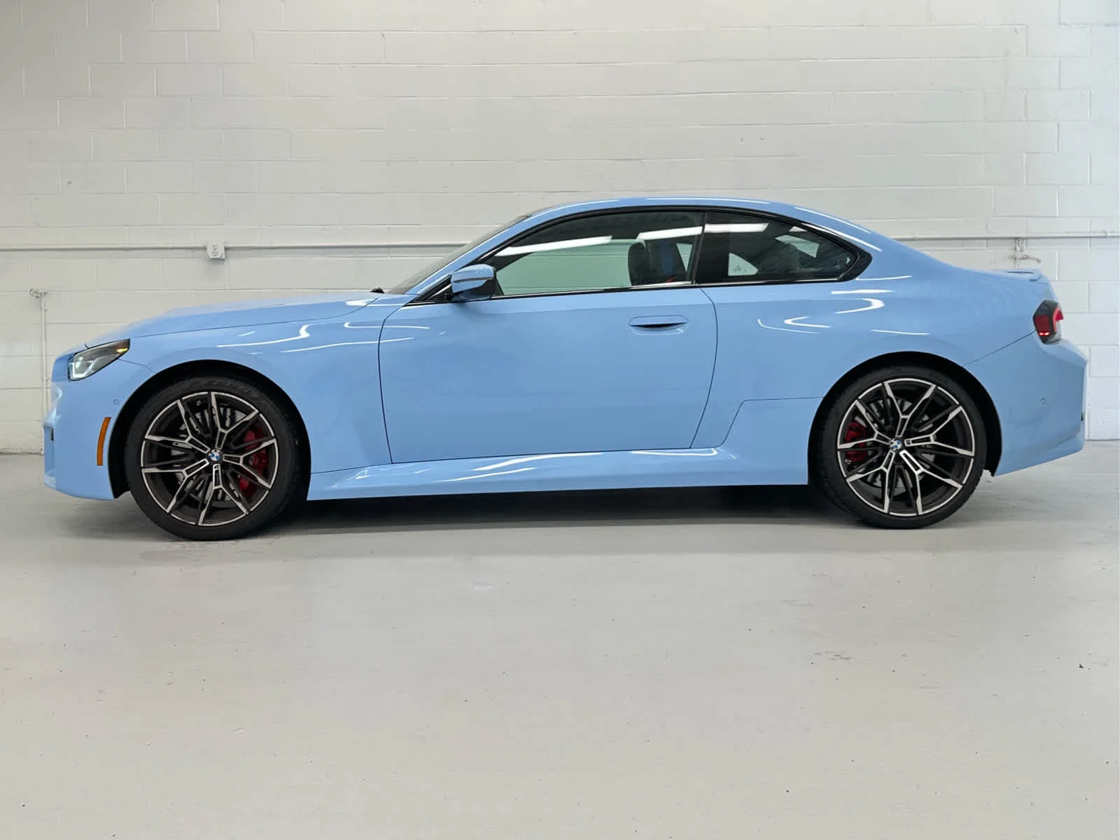 Used 2026 Zandvoort Blue BMW  image 2