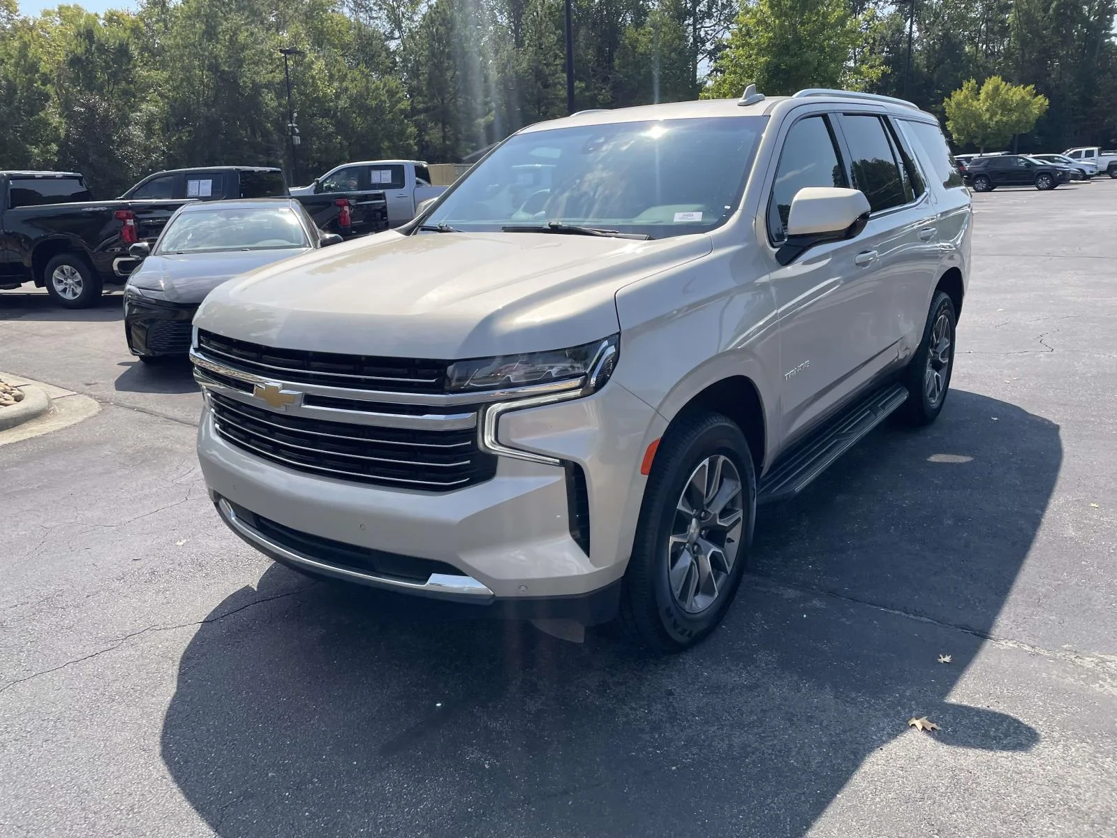 Used 2022 EMPIRE BEIGE METALLIC Chevrolet LT image 3