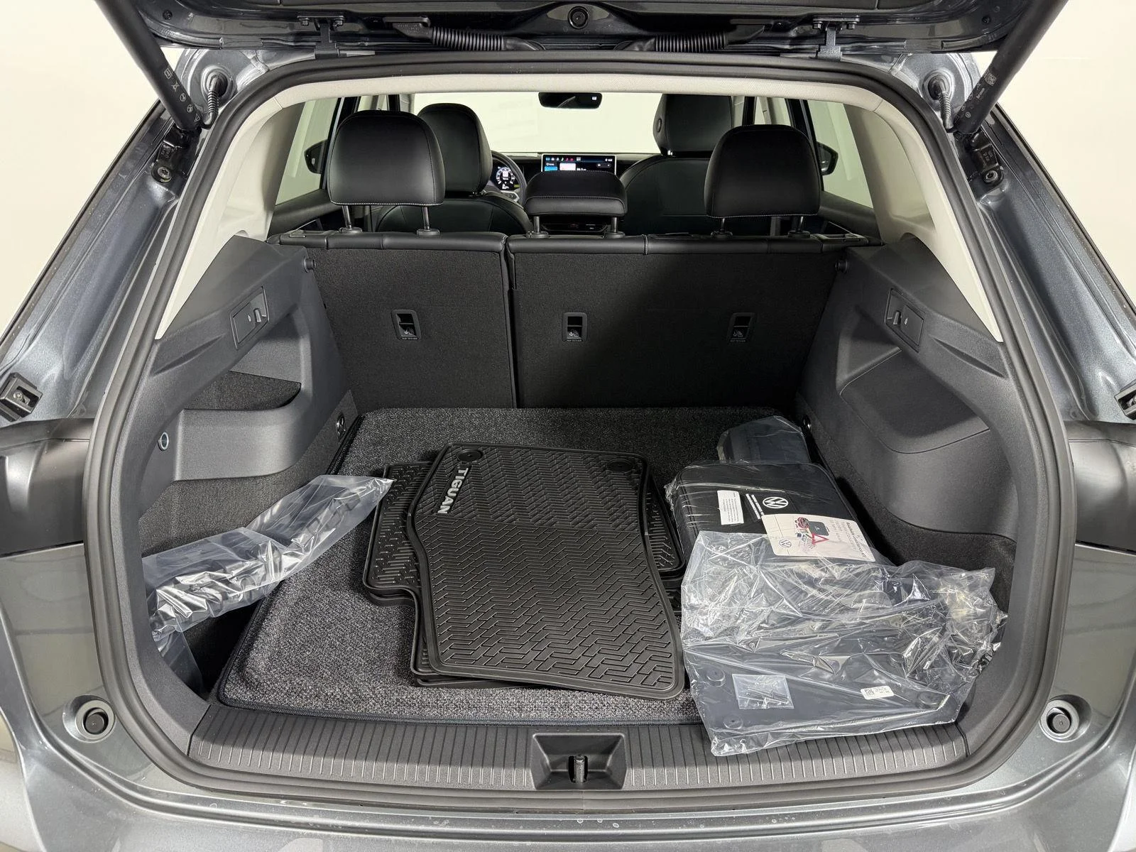 New 2026 Platinum Gray Metallic Volkswagen SE image 19