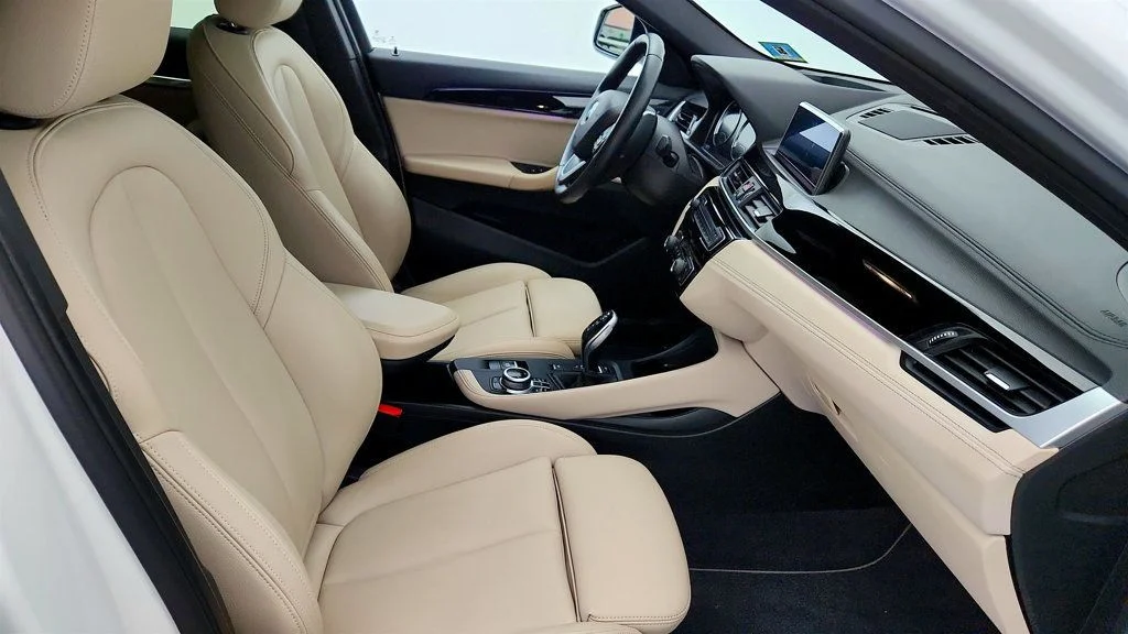 Used 2020 Alpine White BMW xDrive28i Sports Activity Coupe w/ Premium Package image 25