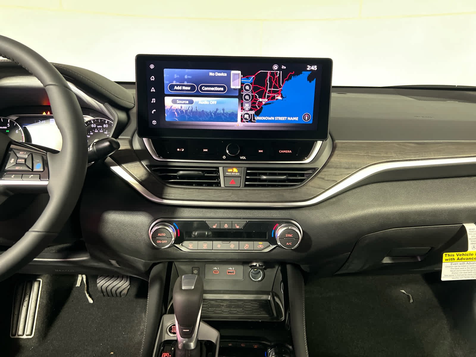 2025 Nissan Altima SL - Photo 8