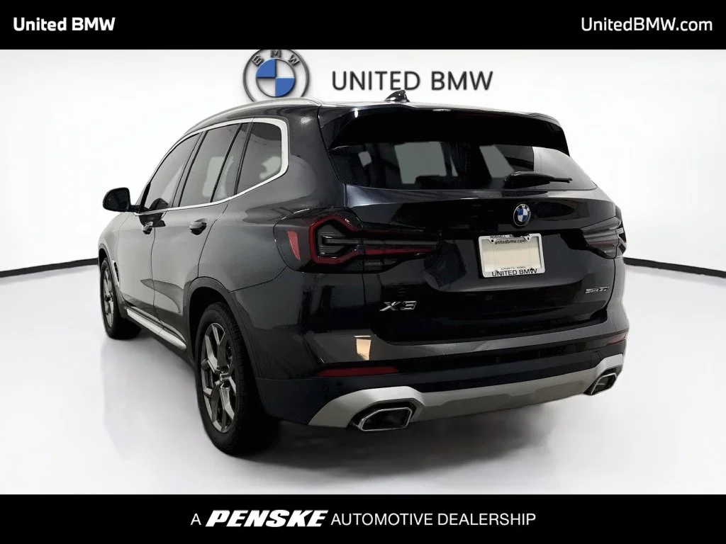 Used 2023 Dark Graphite BMW sDrive30i image 7