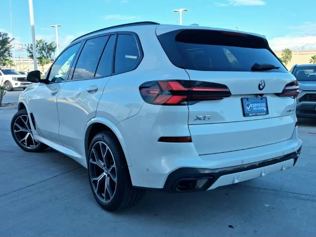 Used 2024 White BMW sDrive40i image 5