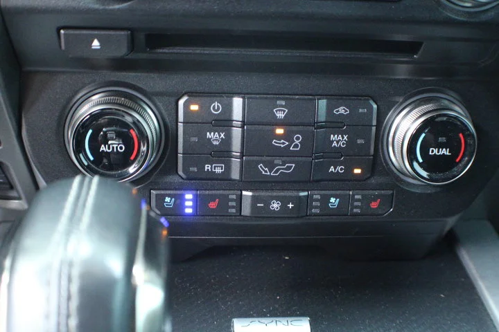 Used 2018  Ford Raptor image 17