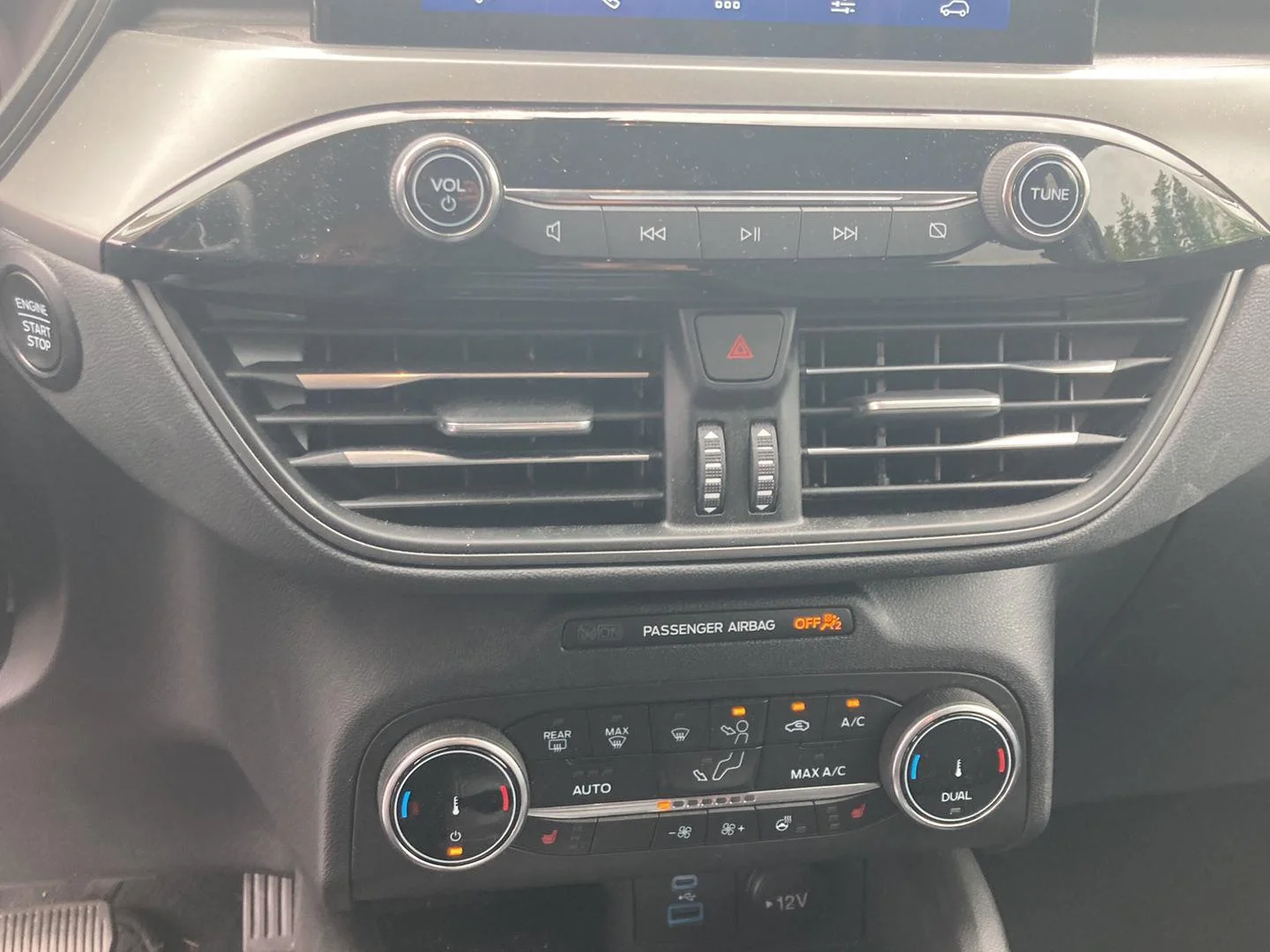 Used 2023 Iconic Silver Ford Active image 19