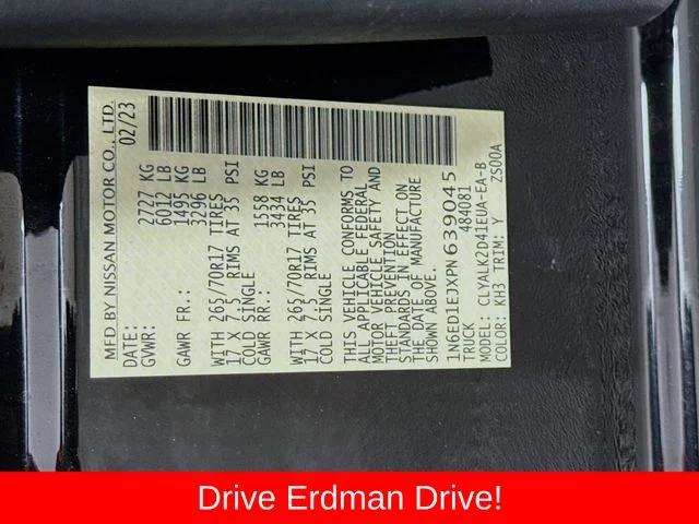 Used 2023 Black Nissan PRO-X image 31