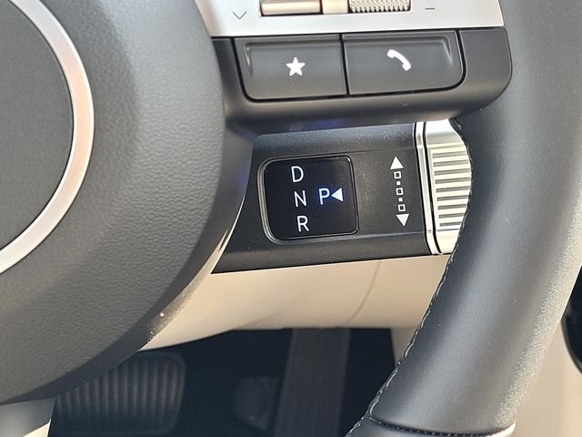 Certified Used 2025 Gray Hyundai SEL Convenience image 26