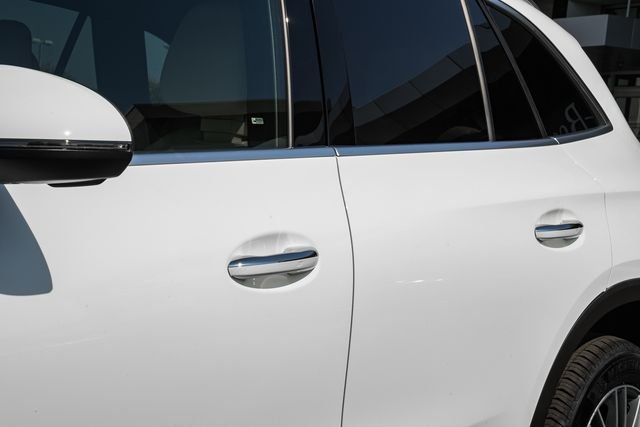 New 2026 Polar White Mercedes-Benz GLC 300 image 16