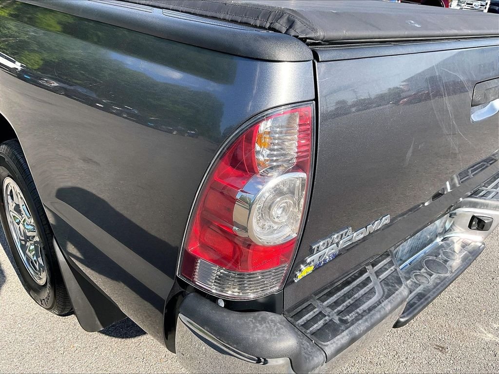 Used 2014 Gray Toyota Base image 31