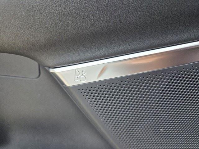 New 2026 Star White Metallic Tri-Coat Ford Tremor® image 24