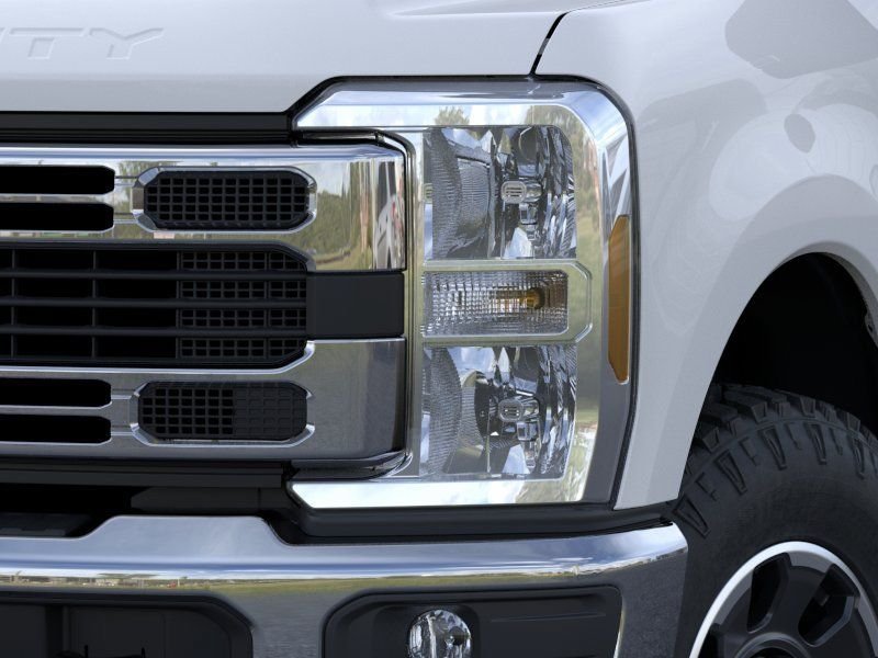 New 2026 Oxford White Ford F-250® XLT image 18