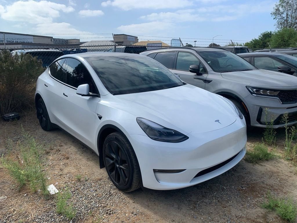 Used 2024 Pearl White Multi-Coat Tesla Long Range image 3