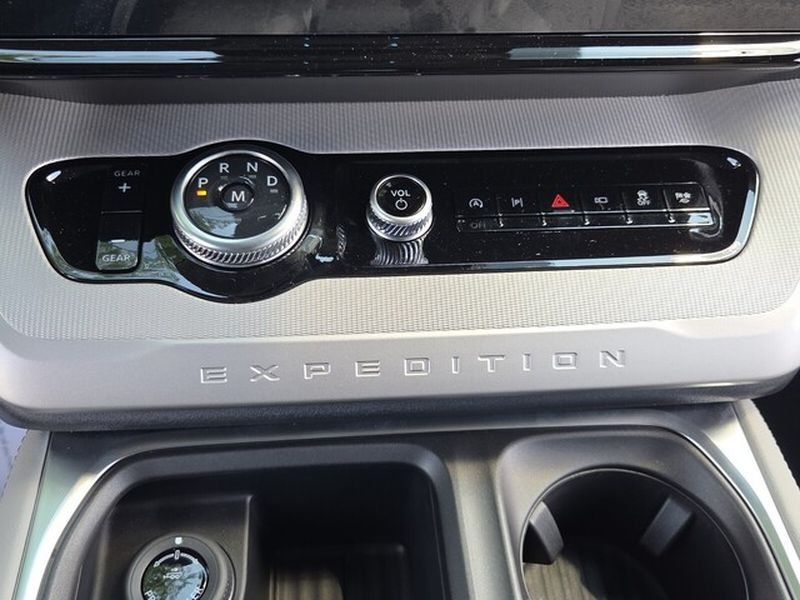 New 2027 Agate Black Metallic Ford Active image 22