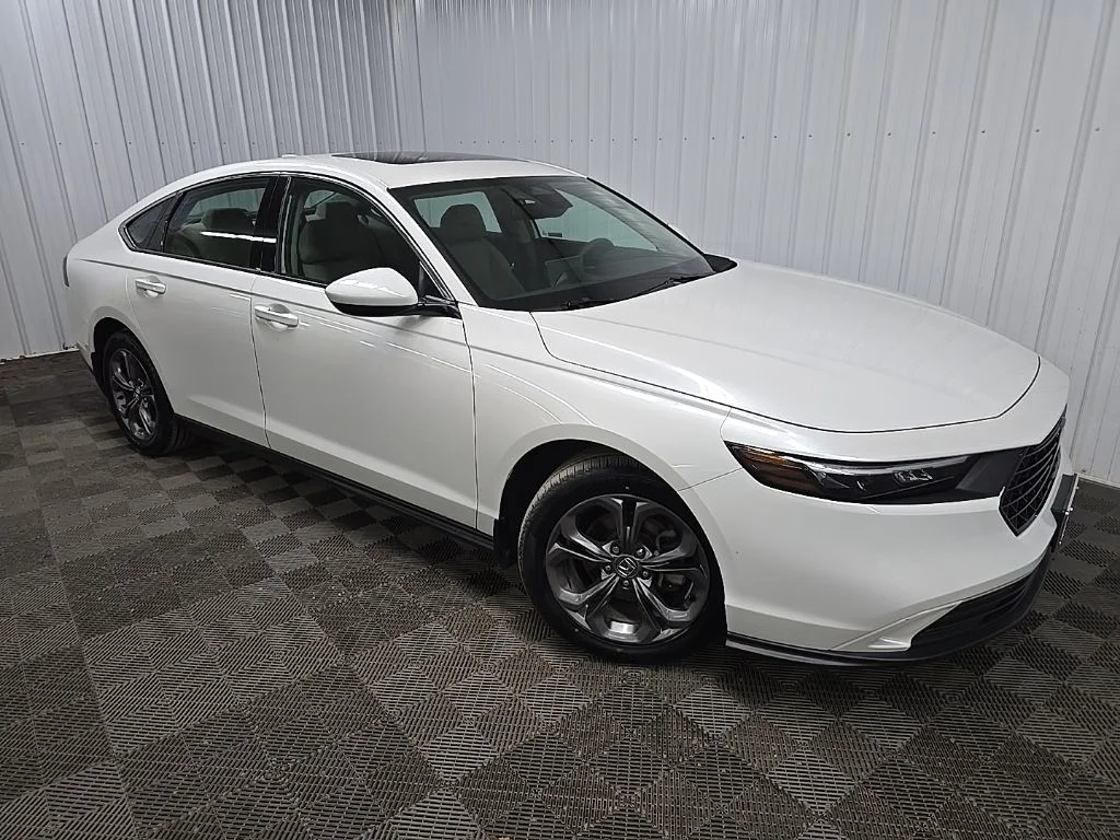 Certified Used 2024 Platinum White Pearl Honda 1.5T EX image 7