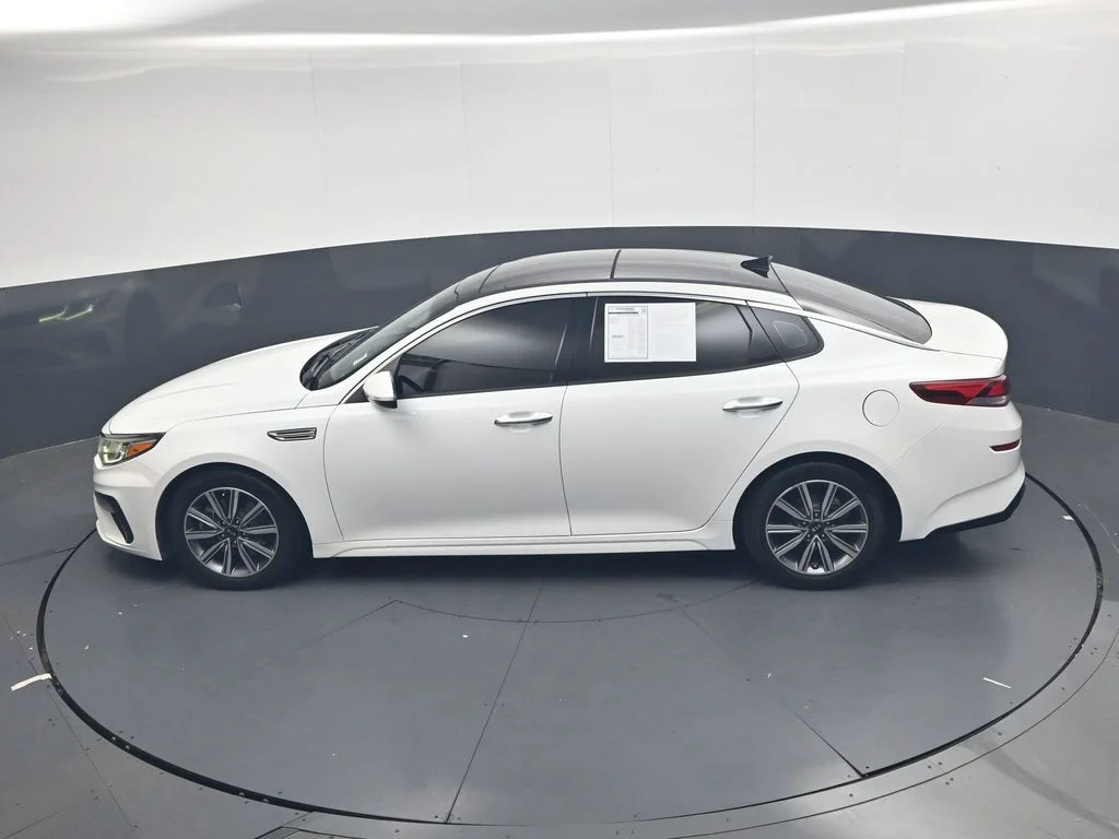 Used 2019 White Kia EX image 39