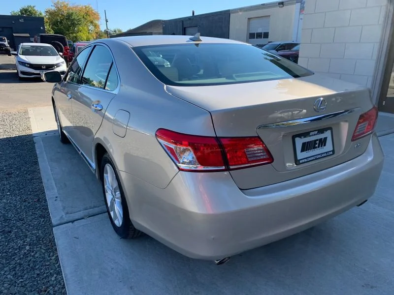 Used 2011 Gold Lexus ES 350 Sedan 4D image 13