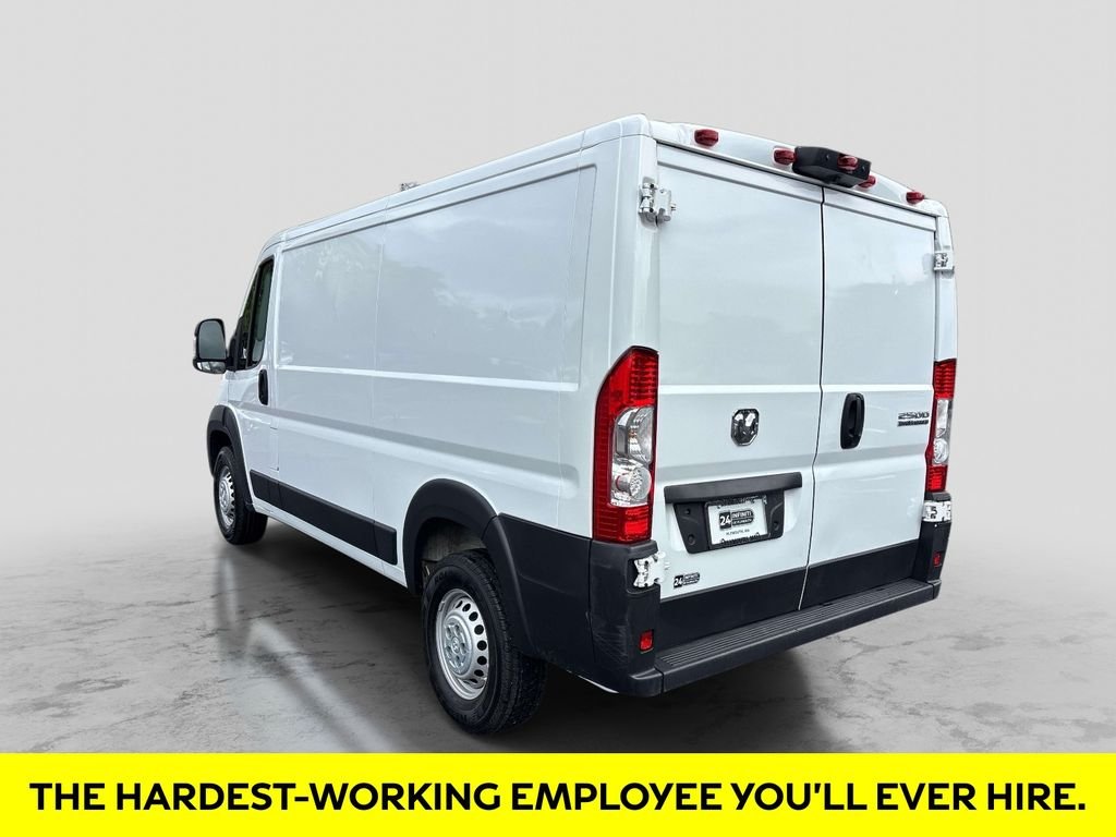 Used 2025 White Ram Base image 3